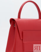 Красная сумка трапеция кроссбоди из натуральной кожи от FETICHE