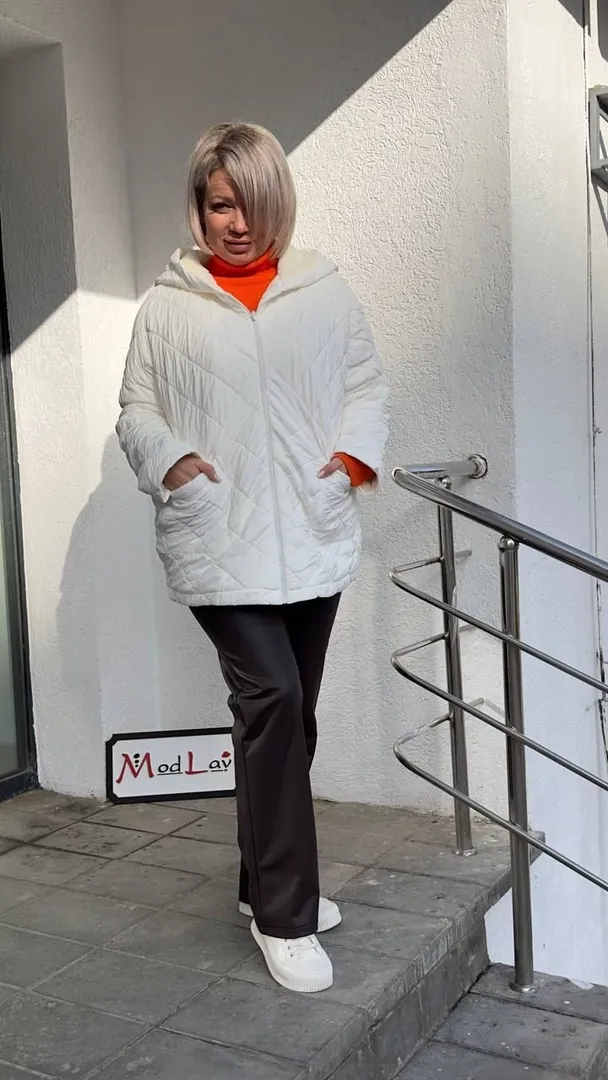 Куртка стёганая на меху с капюшоном белого цвета MODLAV ML4618-1 Modlav