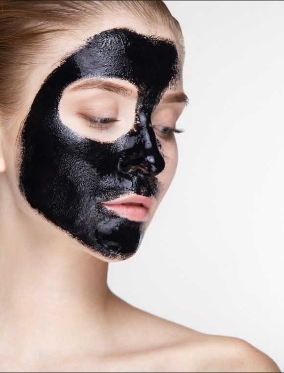 Восстанавливающая маска для кожи и волос Monnali Mihatsu Black Mask
