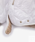 Куртка стеганая силуэта оверсайз белая для девочек Gulliver (146)