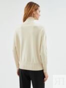 Мягкий вязаный свитер молочного цвета Pompa