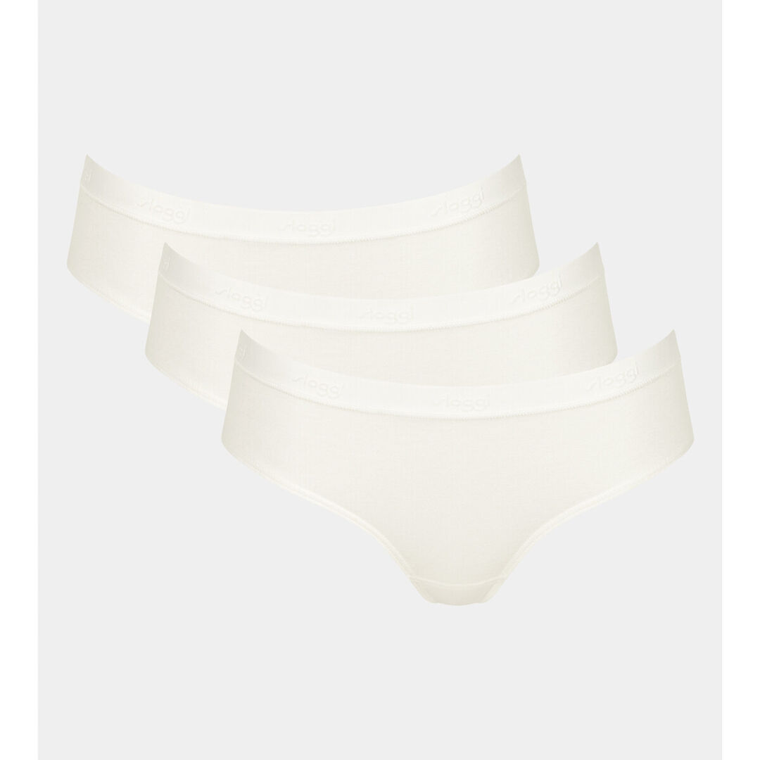 Комплект из трех трусов-шорт Go Casual  M белый